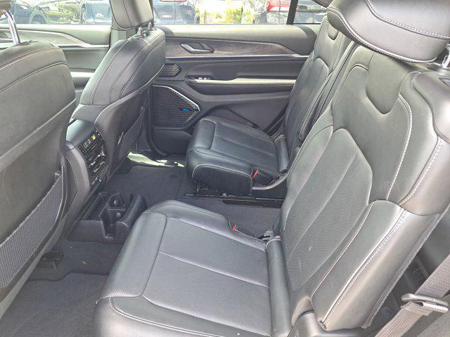 Photo of 2023 Bright White Clearcoat Jeep Grand Cherokee L