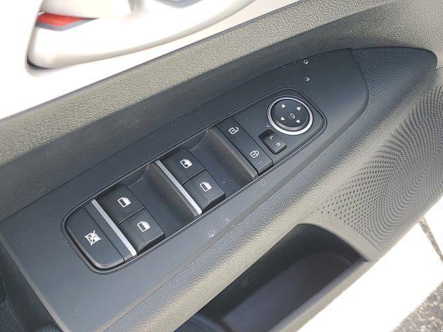 Photo of 2024 Snow White Pearl Kia Forte