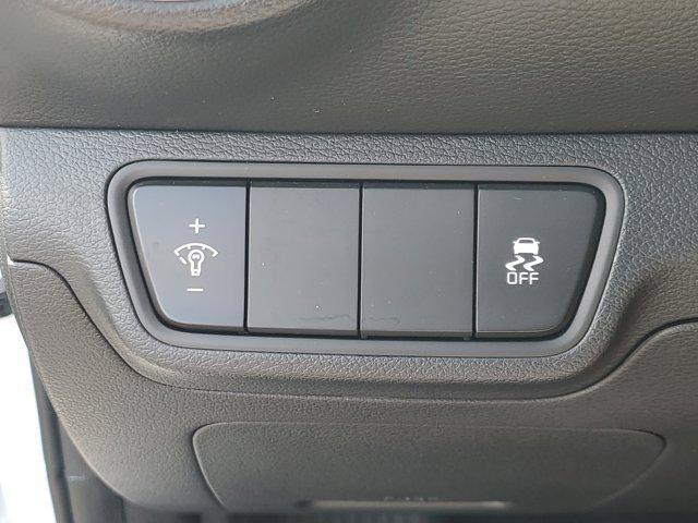 Photo of 2024 Snow White Pearl Kia Forte