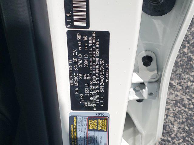 Photo of 2024 Snow White Pearl Kia Forte