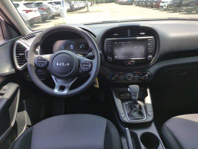 Photo of 2023 Snow White Pearl Kia Soul