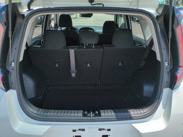 Photo of 2023 Snow White Pearl Kia Soul
