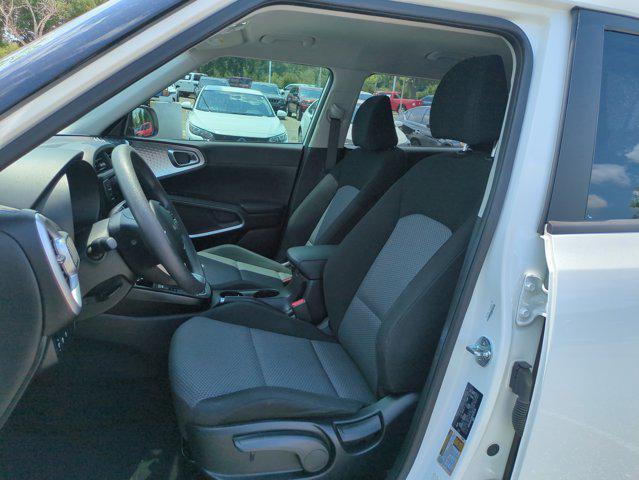 Photo of 2023 Snow White Pearl Kia Soul