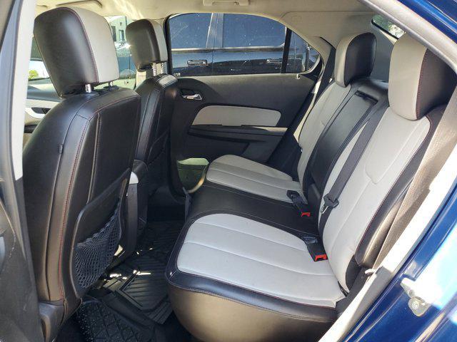Photo of 2010 Navy Blue Metallic Chevrolet Equinox