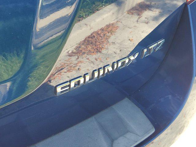 Photo of 2010 Navy Blue Metallic Chevrolet Equinox