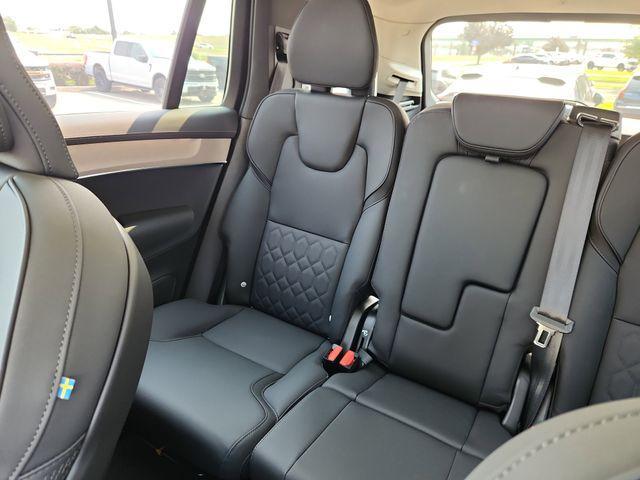 Photo of 2025 Onyx Black Metallic Volvo XC90