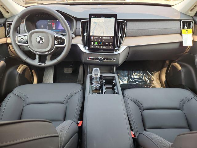 Photo of 2025 Onyx Black Metallic Volvo XC90
