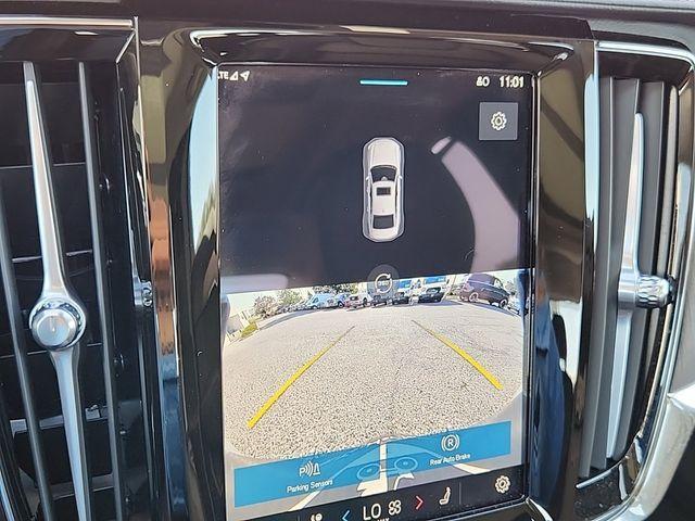 Photo of 2024 Silver Volvo S90 Recharge Plug-In Hybrid