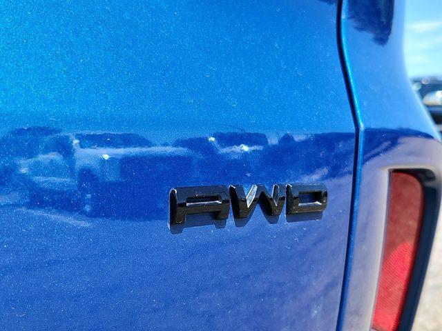 Photo of 2022 Atlas Blue Metallic Ford Escape