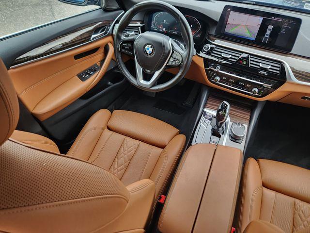 Photo of 2021 Phytonic Blue Metallic BMW 530