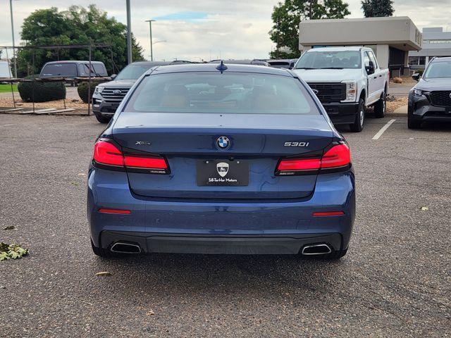 Photo of 2021 Phytonic Blue Metallic BMW 530