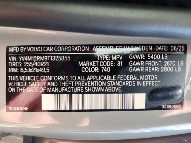 Photo of 2026 Metallic Volvo XC60