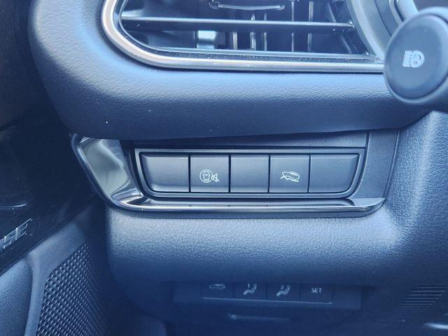 Photo of 2025 Snowflake White Pearl Mica Mazda CX-30