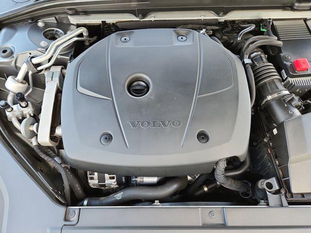Photo of 2018 Osmium Gray Metallic Volvo V90