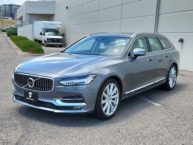Photo of 2018 Osmium Gray Metallic Volvo V90