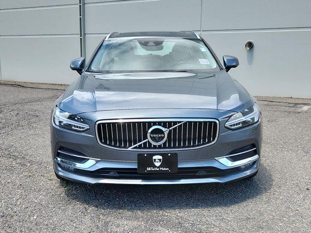 Photo of 2018 Osmium Gray Metallic Volvo V90