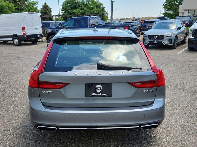 Photo of 2018 Osmium Gray Metallic Volvo V90