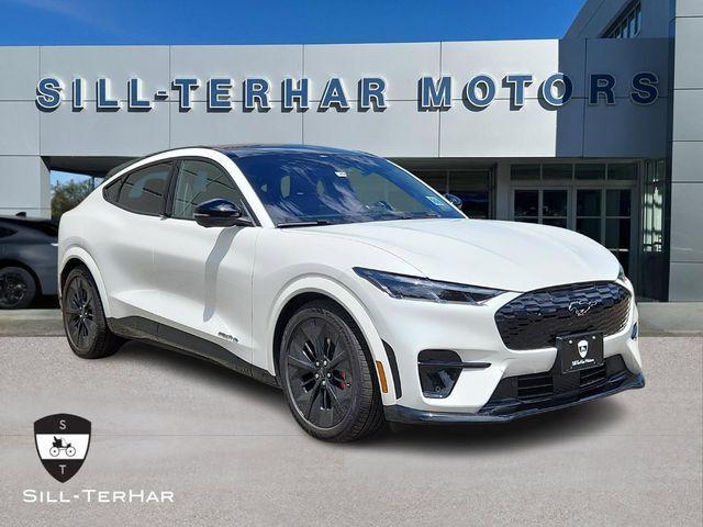 Photo of 2025 Star White Ford Mustang Mach-E