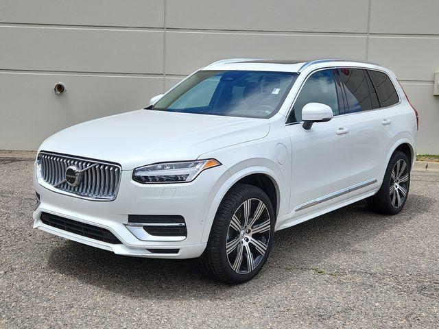 Photo of 2023 Crystal White Metallic Volvo XC90 Recharge Plug-In Hybrid