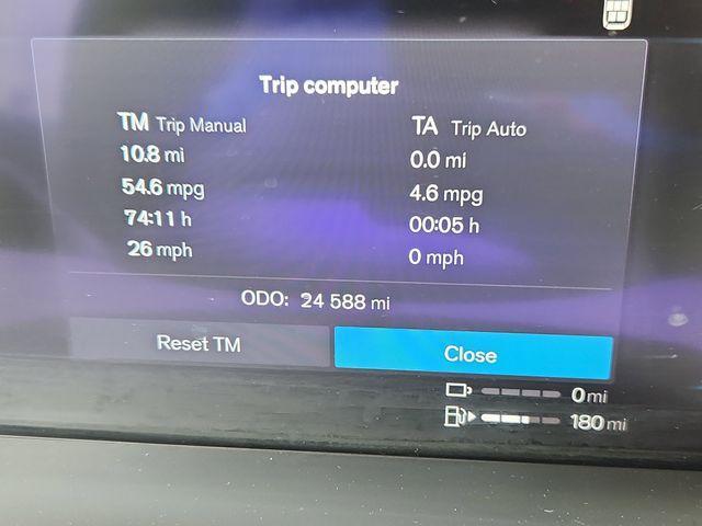 Photo of 2023 Crystal White Metallic Volvo XC90 Recharge Plug-In Hybrid