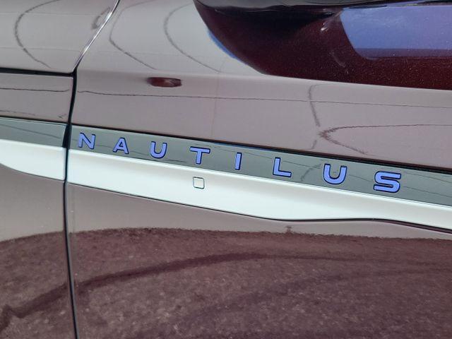 Photo of 2025 Diamond Red Lincoln Nautilus