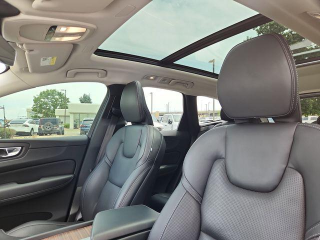 Photo of 2023 Denim Blue Metallic Volvo XC60