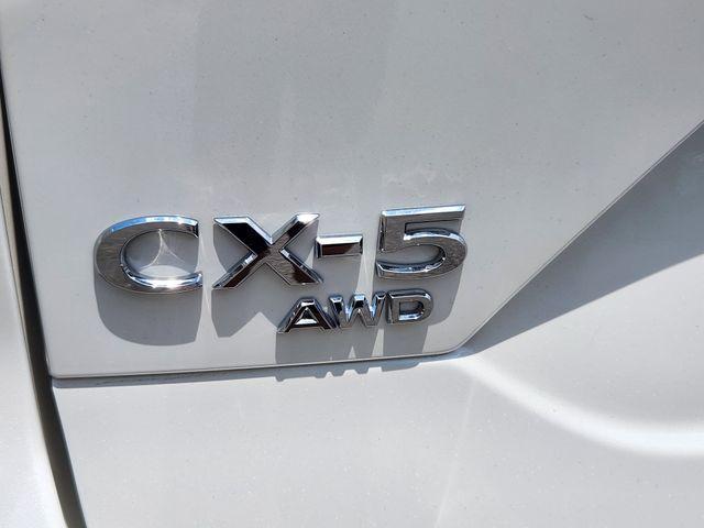 Photo of 2022 Snowflake White Pearl Mazda CX-5