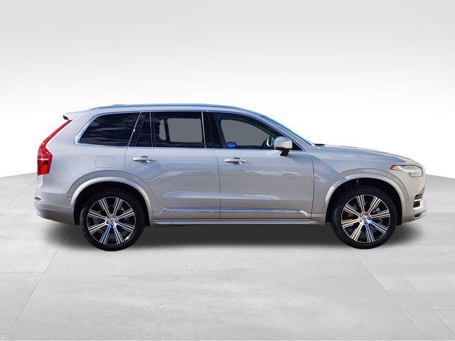 Photo of 2023 Silver Volvo XC90 Recharge Plug-In Hybrid