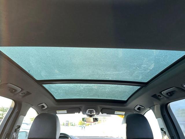 Photo of 2017 Orca Black Metallic Audi Q7