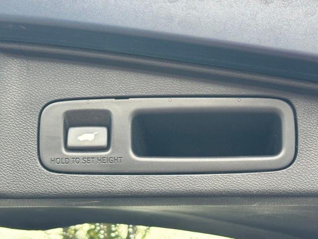 Photo of 2019 Obsidian Blue Pearl Honda CR-V