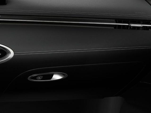 Photo of 2025 Vik Black Genesis Electrified GV70