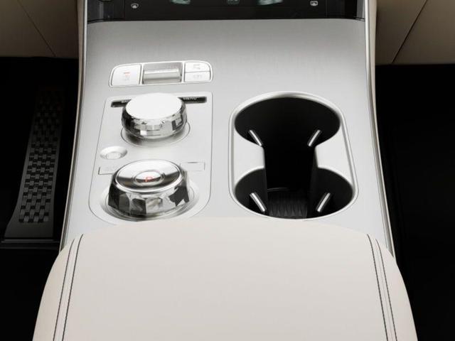 Photo of 2026 Vik Black Genesis GV70