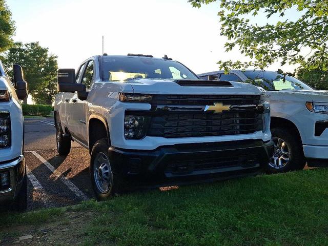 Photo of 2025 Summit White Chevrolet Silverado 2500