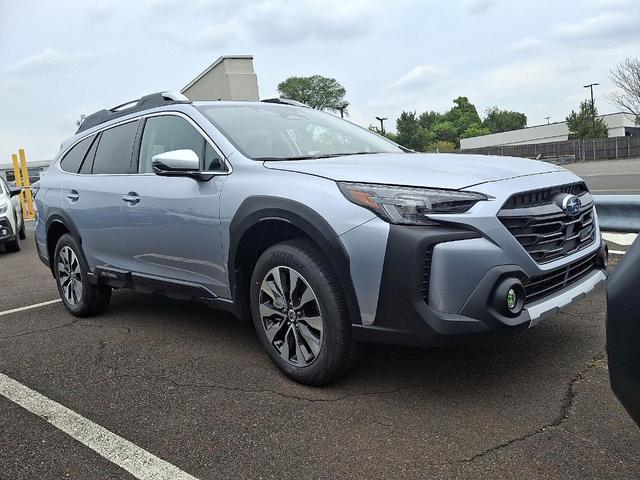 Photo of 2025 Ice Silver Subaru Outback