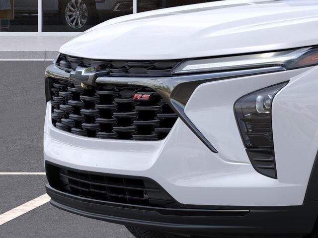 Photo of 2025 Summit White Chevrolet Trax