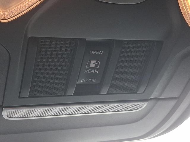 Photo of 2020 Granite Crystal Clearcoat Metallic RAM 1500