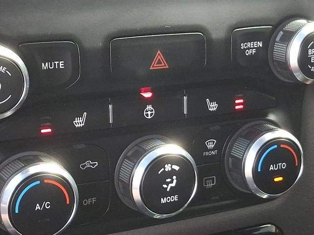 Photo of 2020 Granite Crystal Clearcoat Metallic RAM 1500