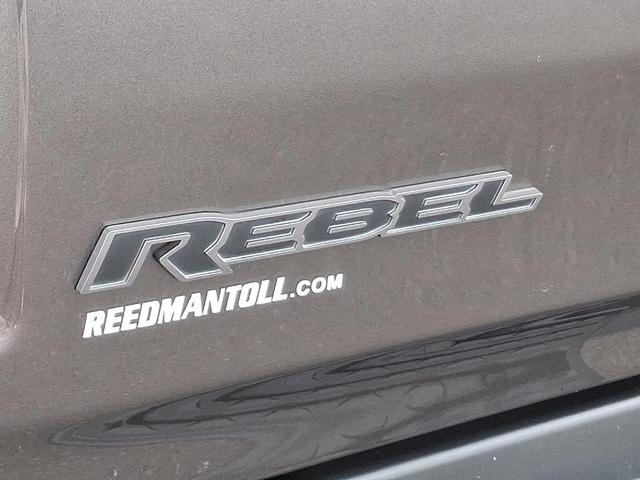 Photo of 2020 Granite Crystal Clearcoat Metallic RAM 1500