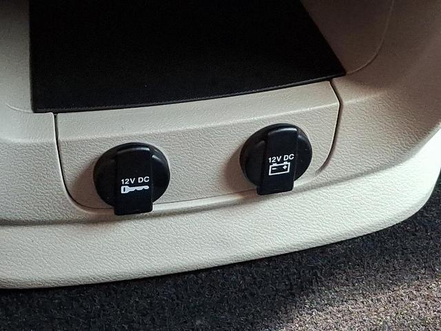 Photo of 2014 Brilliant Black Crystal Pearlcoat Dodge Grand Caravan