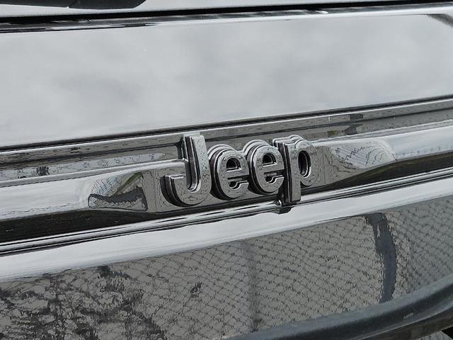 Photo of 2025 Diamond Black Jeep Grand Cherokee