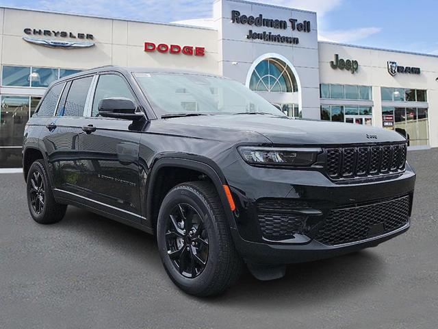 Photo of 2025 Diamond Black Jeep Grand Cherokee