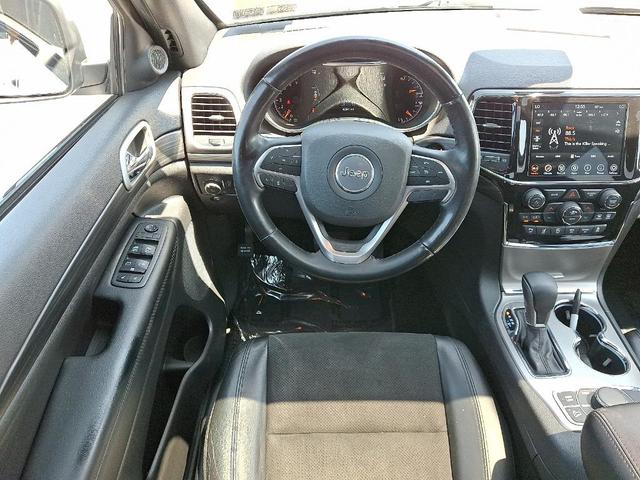Photo of 2022 Bright White Clearcoat Jeep Grand Cherokee WK