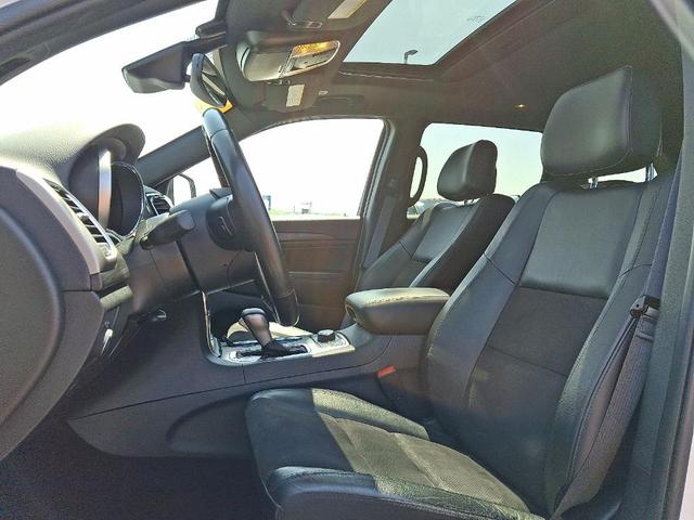 Photo of 2022 Bright White Clearcoat Jeep Grand Cherokee WK
