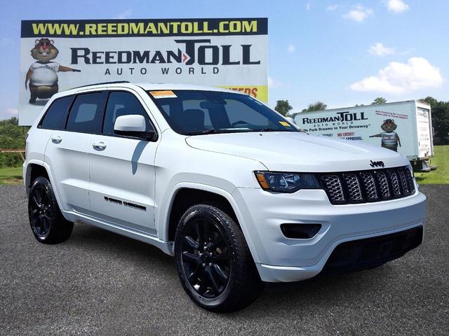 Photo of 2022 Bright White Clearcoat Jeep Grand Cherokee WK