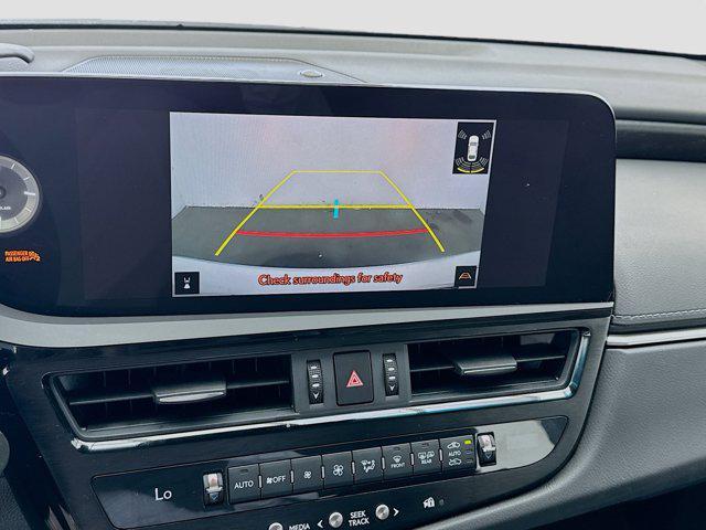 Photo of 2024 Eminent White Pearl Lexus ES 300h