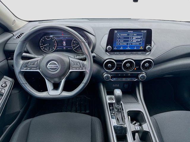 Photo of 2022 Electric Blue Metallic Nissan Sentra