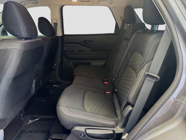 Photo of 2024 Gun Metallic Nissan Pathfinder