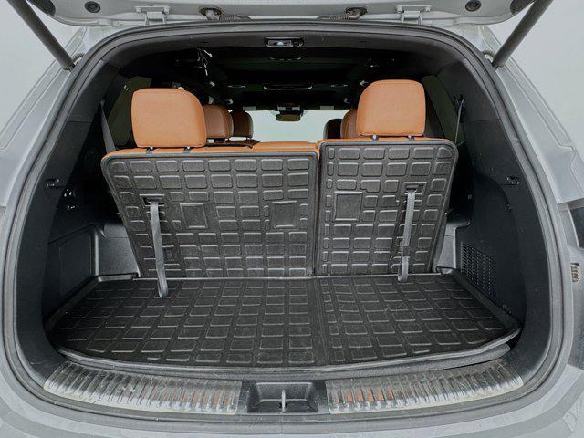 Photo of 2024 Wolf Gray Kia Telluride