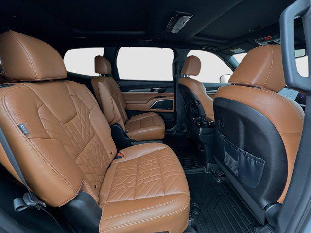 Photo of 2024 Wolf Gray Kia Telluride