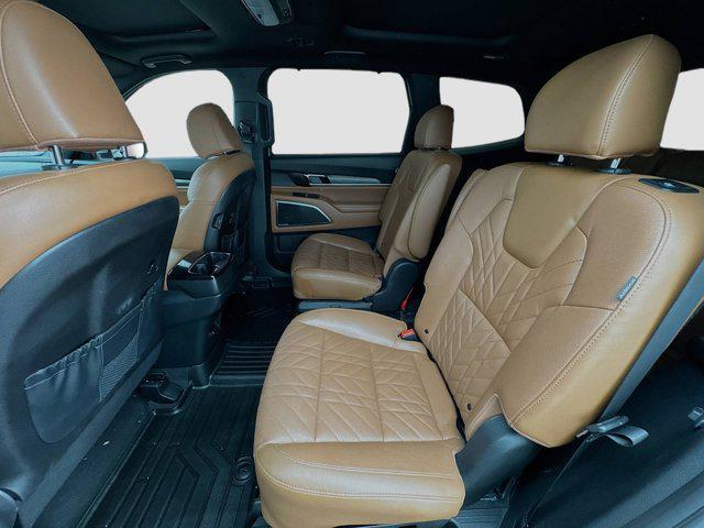 Photo of 2024 Wolf Gray Kia Telluride